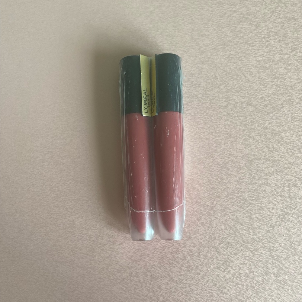 2 loreal liquid lipstick (458)